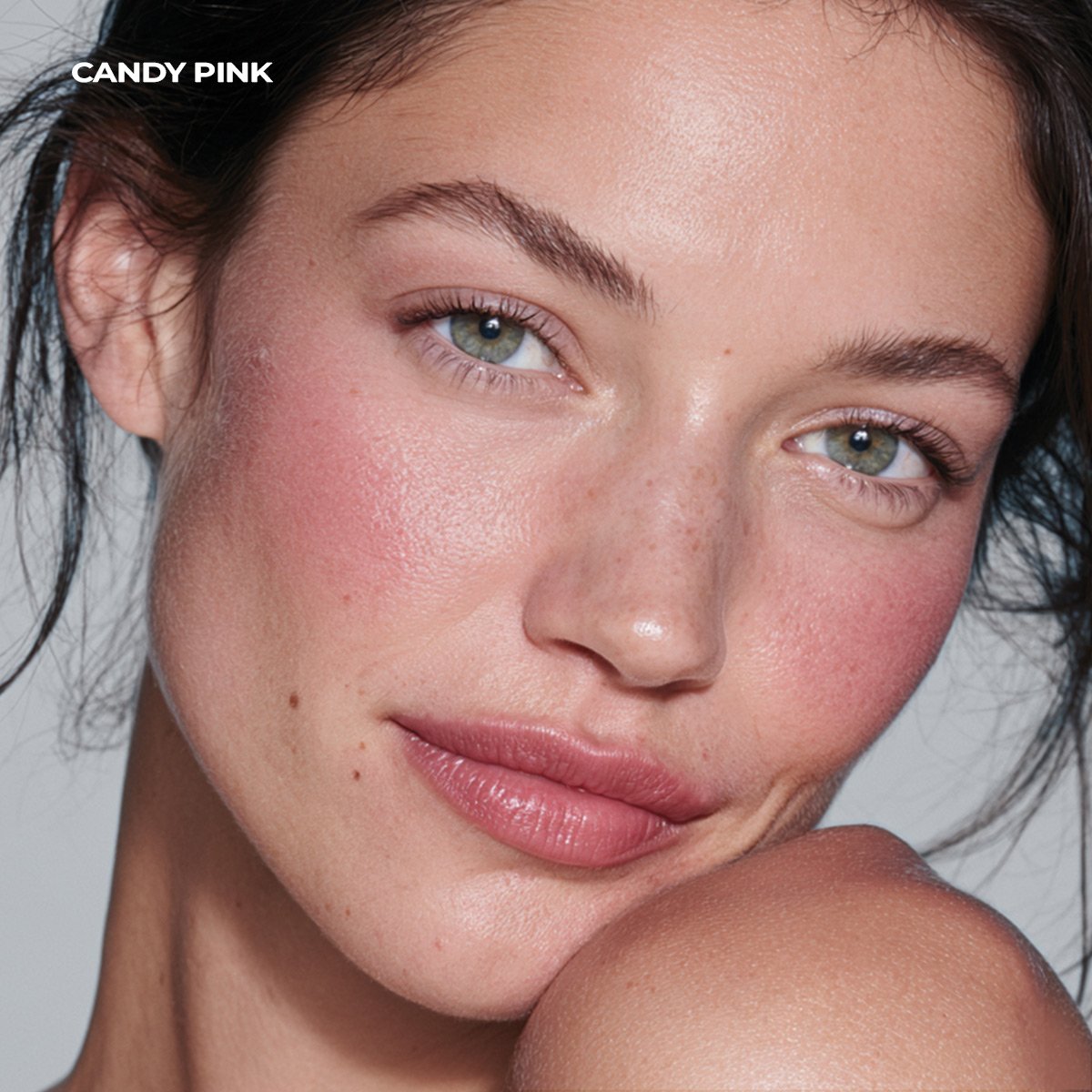 Aplicación de Blush Sticks SPF50+